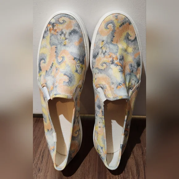 Women's Keds Slip On Shoes, Size 11 - Picture 3 of 7